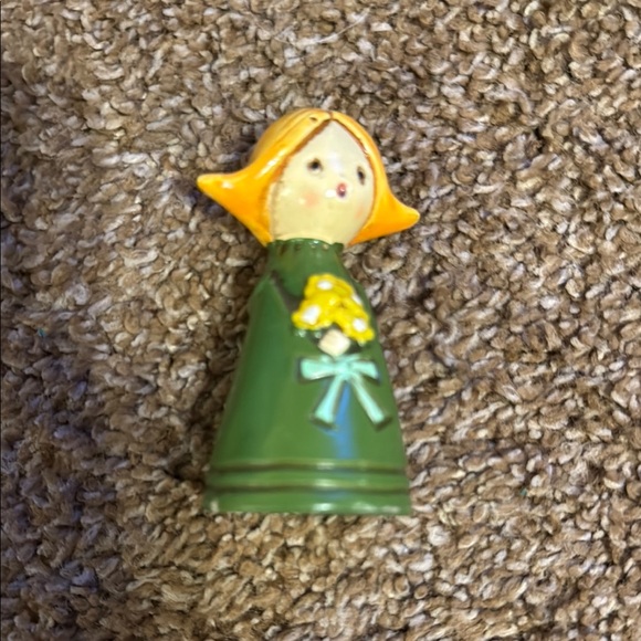 wolin Other - Vintage Wolin Japan green wooden blonde girl figurine RARE 3” tall